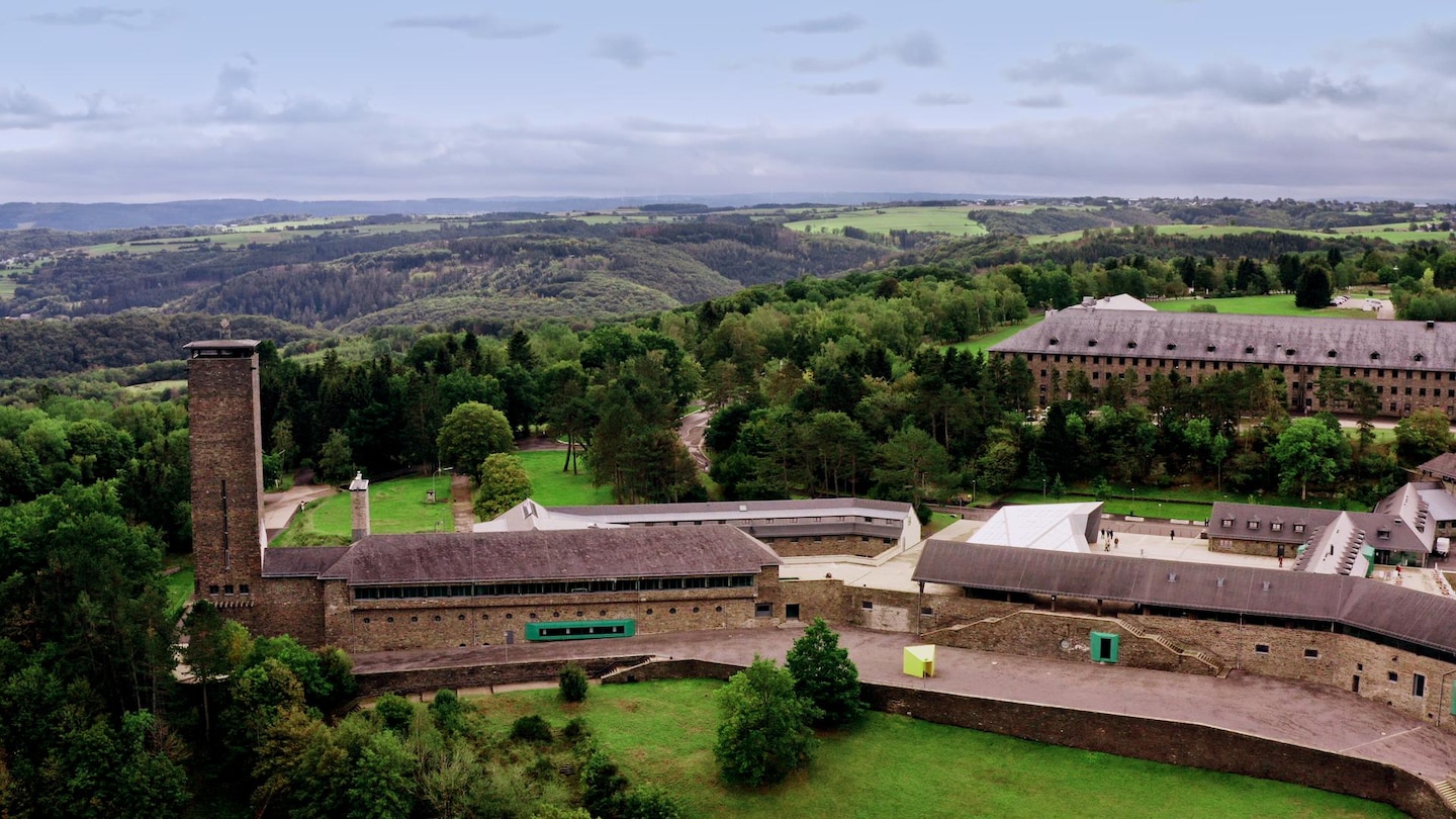 Secret Nazi Bases - National Geographic Nederland - donderdag 15 ...